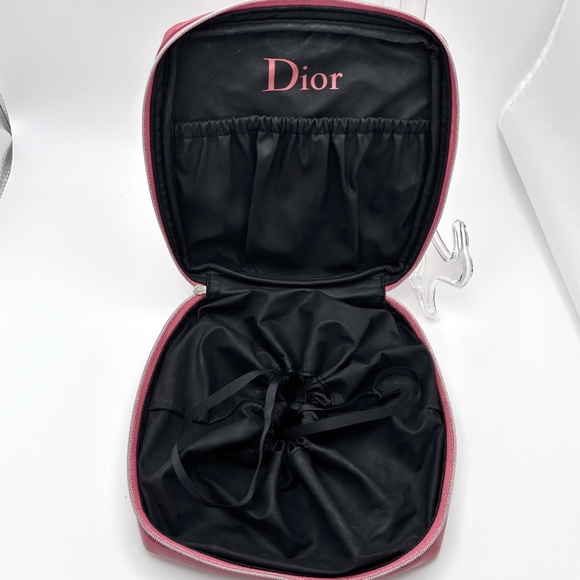Dior Patent Red cosmetic pouch EUC - Picture 3 of 9
